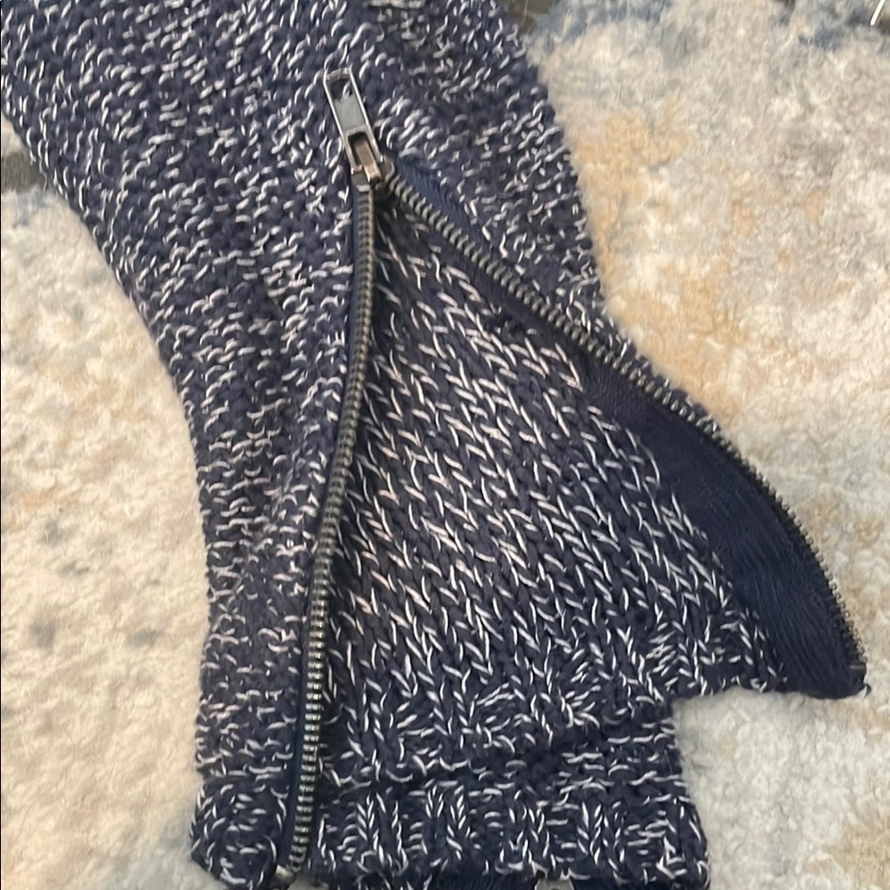 Design lab sweater - Picture 8 of 9